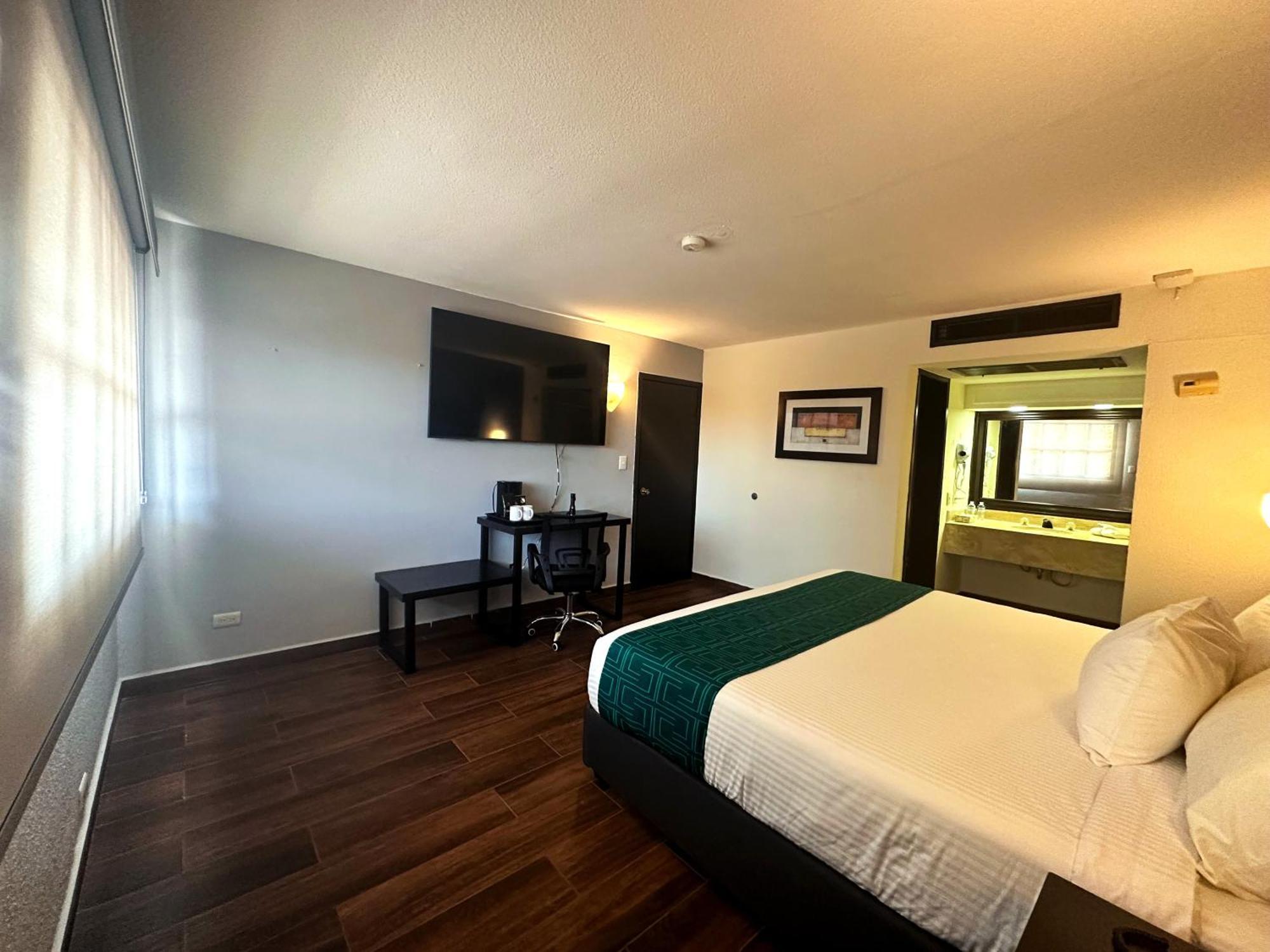 ホテル Inhouse Obregon Ciudad Obregón エクステリア 写真