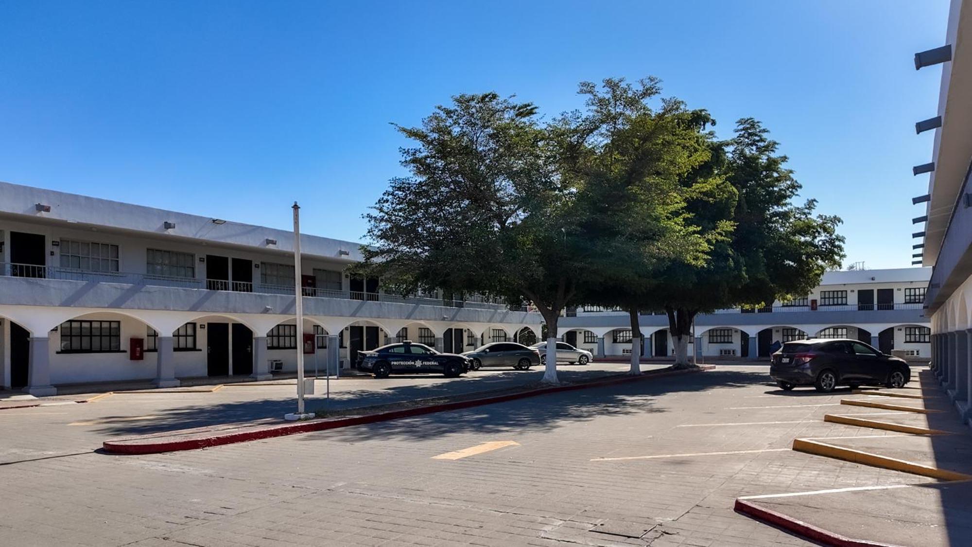 ホテル Inhouse Obregon Ciudad Obregón エクステリア 写真