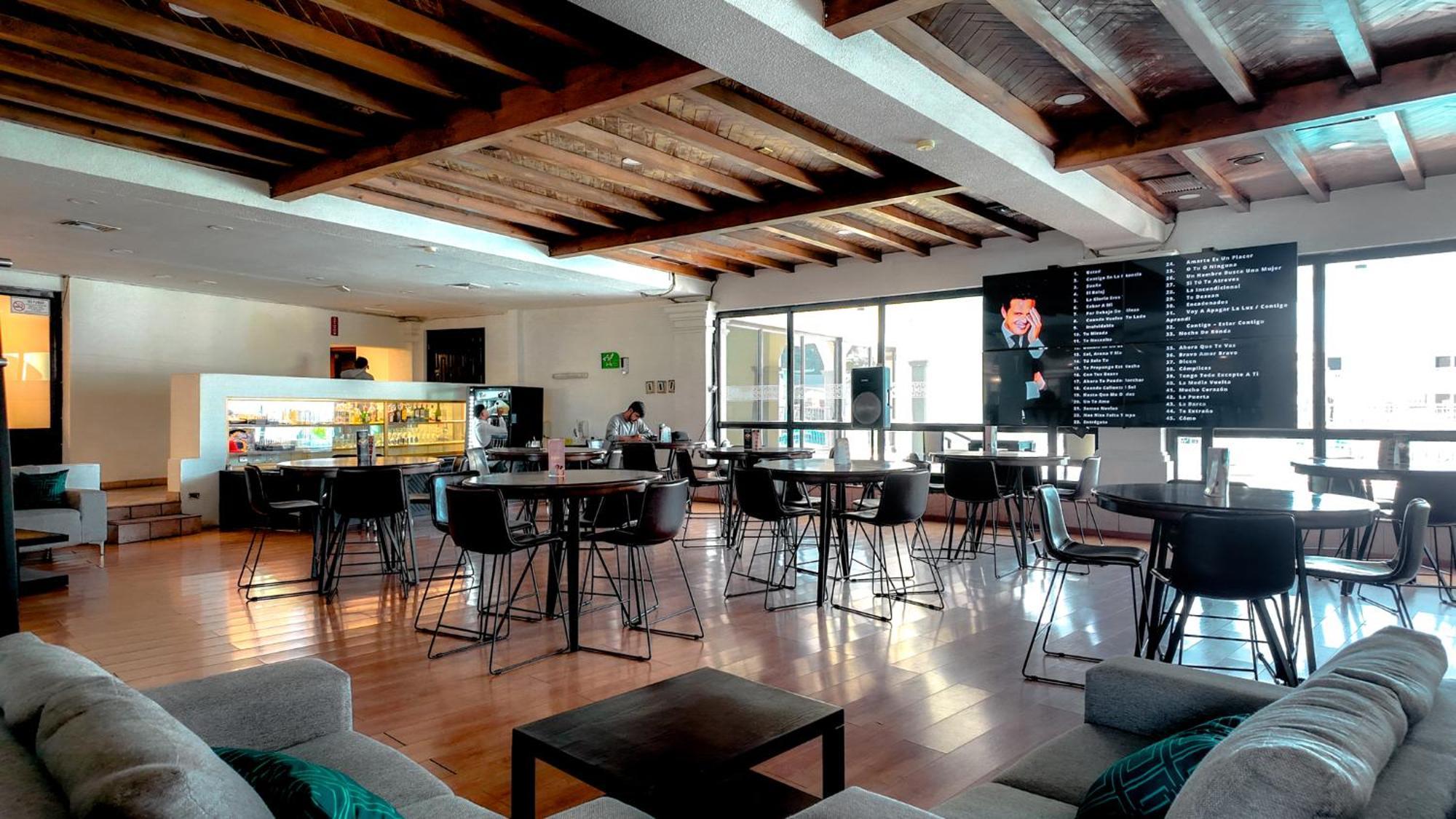 ホテル Inhouse Obregon Ciudad Obregón エクステリア 写真